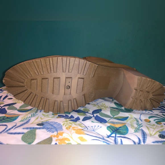 NWT Tan boots purchased from Windsor- size 10 - Picture 8 of 9